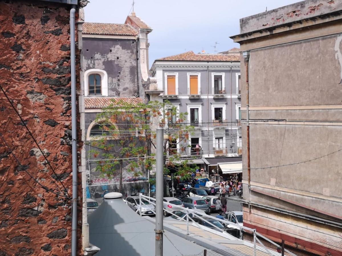Marilor Apartments Catania Bagian luar foto